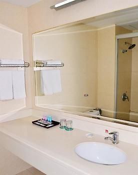 Motel 168 Shanghai Pudong Huinan Metro Station Tesco Dış mekan fotoğraf