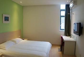 Motel 168 Shanghai Pudong Huinan Metro Station Tesco Dış mekan fotoğraf