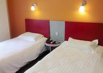 Motel 168 Shanghai Pudong Huinan Metro Station Tesco Dış mekan fotoğraf